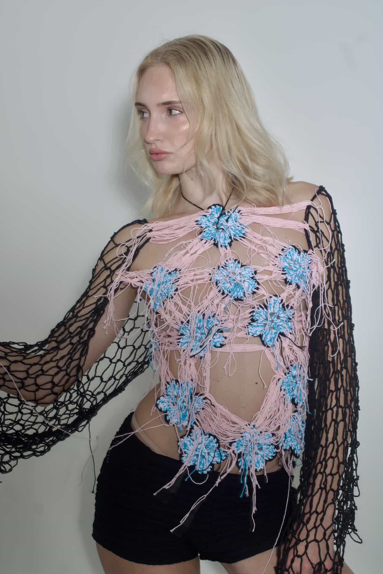 Threaded pink Top